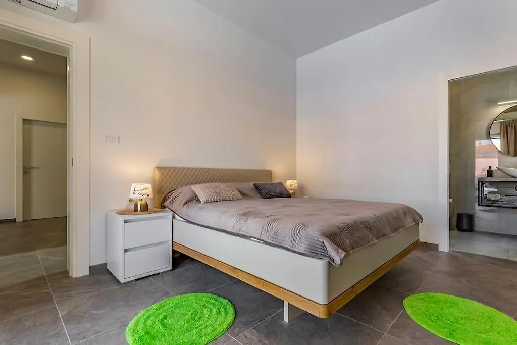 Villa Tamara - 5 Min To Medulin Beach - Istriensonne 0732 0*,  Croatia