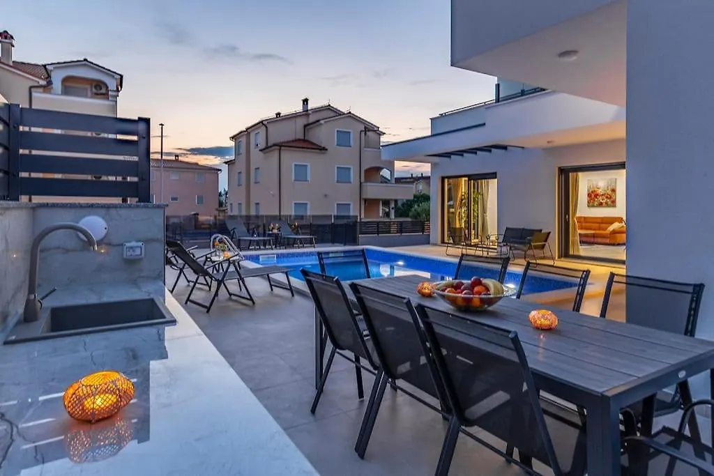 Villa Tamara - 5 Min To Medulin Beach - Istriensonne 0732